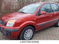 Gebraucht Ford Fusion Style 80 PS (58 kW) 2009 Rot Kleinwagen