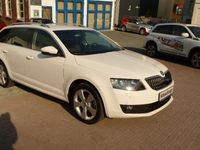 Gebraucht Skoda Octavia Elegance 140 PS (102 kW) 2013 Weiß metallic Kombi