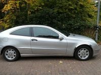 Gebraucht Mercedes C200 163 PS (119 kW) 2002 Silber Coupé