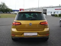 Gebraucht VW Golf VII Comfortline 110 PS (80 kW) 2017 Gelb Limousine