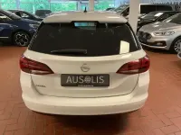 Używany Opel Astra Elegance 130 KM (95 kW) 2022 Biały Hatchback