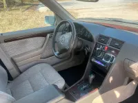 Gebraucht Mercedes C200 136 PS (100 kW) 1995 Gold Limousine