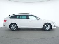 Gebraucht Skoda Superb Ambition 218 PS (160 kW) 2021 Candy weiss Kombi
