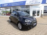 Neu Fiat 500e Red 86 kW (118 PS) 2025 Colore esterno (onyx schwarz) Kleinwagen