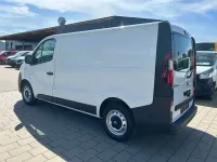 Gebraucht Renault Trafic 121 PS (88 kW) 2017 Weiß Van / Kleinbus