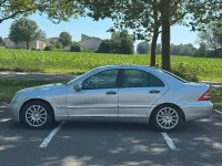 Gebraucht Mercedes C200 163 PS (119 kW) 2001 Silber Limousine