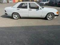 Gebraucht Mercedes 190 102 PS (75 kW) 1989 Weiß Limousine