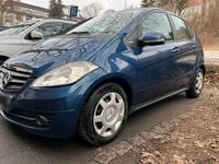 Gebraucht Mercedes A160 Avantgarde 95 PS (69 kW) 2010 Blau Kleinwagen