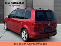 Gebraucht VW Touran Match 105 PS (77 kW) 2013 Wild cherry red metallic Van / Kleinbus