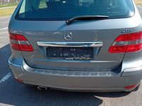 Gebraucht Mercedes B180 109 PS (80 kW) 2009 Grau Van / Kleinbus