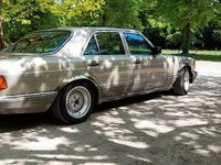 Gebraucht Mercedes E500 223 PS (164 kW) 1987 Silber Limousine
