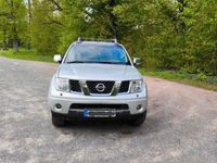 gebraucht Nissan Navara Reifen Bremsen Neu