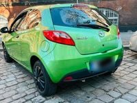 Gebraucht Mazda 2 75 PS (55 kW) 2009 Grün Kleinwagen