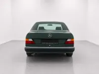 Gebraucht Mercedes 230 132 PS (97 kW) 1989 Grün Coupé