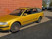 Second-hand VW Passat 110 CP (80 kW) 2000 Galben Break