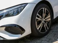 Gebraucht Mercedes EQE300 Advanced Plus 180 kW (245 PS) 2025 Weiß Limousine