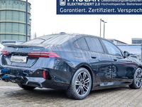 Gebraucht BMW 550e M Sport 489 PS (359 kW) 2025 Schwarz Limousine