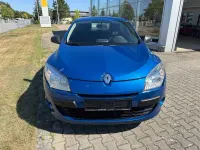 Gebraucht Renault Mégane III 101 PS (74 kW) 2012 Extremblau Kleinwagen