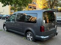 Gebraucht VW Caddy Maxi Highline 150 PS (110 kW) 2017 Grau Van / Kleinbus