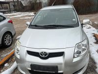 Gebraucht Toyota Auris 97 PS (71 kW) 2007 Silber Kleinwagen