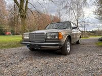 gebraucht Mercedes 300 W123