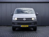 Gebraucht VW Transporter 102 PS (75 kW) 2019 Grau Van