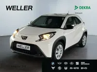 Gebraucht Toyota Aygo Play 72 PS (52 kW) 2024 Schneeweiß Kleinwagen
