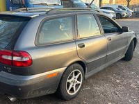 Gebraucht Volvo V40 136 PS (100 kW) 2002 Grau Kombi