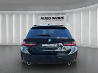 Gebraucht BMW 330 M Sport 286 PS (210 kW) 2024 Black sapphire metallic Kombi
