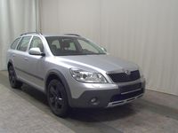 Gebraucht Skoda Octavia 140 PS (102 kW) 2012 Brilliant silber metallic Kombi
