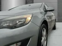 Usata Opel Astra Edition 110 CV (80 kW) 2014 Argento Station wagon