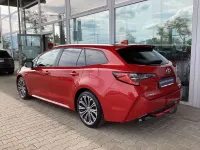 Gebraucht Toyota Corolla Team 179 PS (131 kW) 2020 Karminrot Kombi