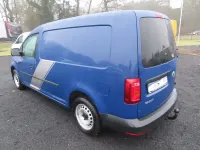 Usata VW Caddy 102 CV (75 kW) 2017 Blu Monovolume