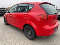 Używany Seat Altea Copa 105 KM (77 kW) 2011 Czerwony Sedan/Limuzyna