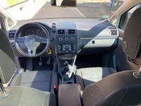 Gebraucht VW Touran Cup 105 PS (77 kW) 2014 Pepper grey metallic Van / Kleinbus