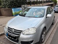 Second-hand VW Jetta 120 CP (88 kW) 2007 Gri Berlinǎ