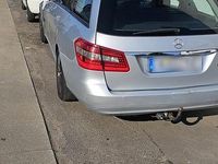 Gebraucht Mercedes E200 136 PS (100 kW) 2011 Grau Kombi