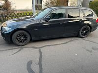 Gebraucht BMW 320 184 PS (135 kW) 2011 Schwarz Kombi