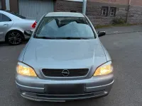 Używany Opel Astra 101 KM (74 kW) 2002 Srebrny Sedan/Limuzyna