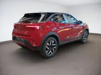 Neu Opel Mokka Elegance 101 PS (74 kW) 2025 Rot rubi/typ aussenverkleidung SUV