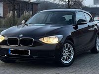 Gebraucht BMW 114 102 PS (75 kW) 2014 Schwarz Kleinwagen
