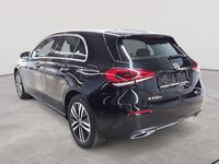 Gebraucht Mercedes A250 Progressive 160 PS (117 kW) 2022 Kosmosschwarz metallic Limousine