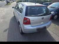 Używany VW Polo 60 KM (44 kW) 2004 Srebrny Hatchback