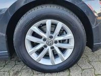 Gebraucht VW Passat Comfortline 150 PS (110 kW) 2018 Grau Kombi