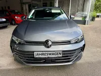 Gebraucht VW Passat 150 PS (110 kW) 2024 Grau Kombi