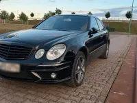 Gebraucht Mercedes E320 Avantgarde 224 PS (164 kW) 2006 Schwarz Limousine