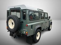 Gebraucht Land Rover Defender 122 PS (89 kW) 2015 Grün Kombi