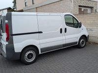 Gebraucht Opel Vivaro 114 PS (83 kW) 2007 Weiß Van / Kleinbus