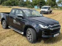 Gebraucht Isuzu D-Max 163 PS (119 kW) 2023 Schwarz Pickup