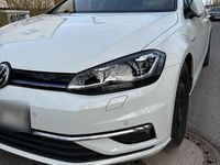Gebraucht VW Golf VII 130 PS (95 kW) 2019 Weiß Kleinwagen